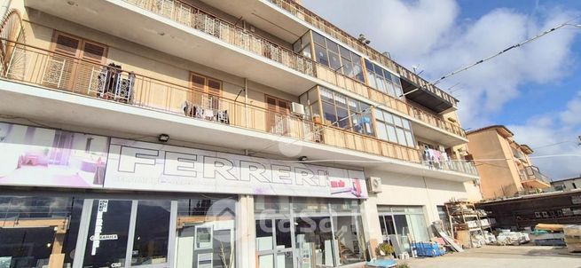 Appartamento in residenziale in Via Circonvallazione 77