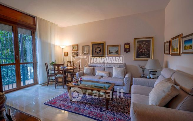 Appartamento in residenziale in Via Sansovino 10