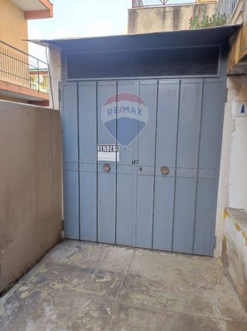 Box/posto auto in residenziale in Via Francesco Fusco 45