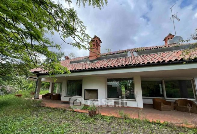 Villa in residenziale in Strada Cenasco 105