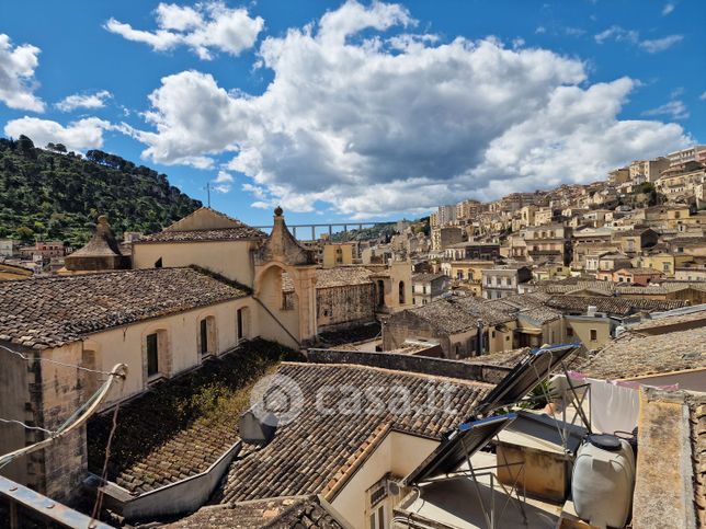 Appartamento in residenziale in Via Scribano 22