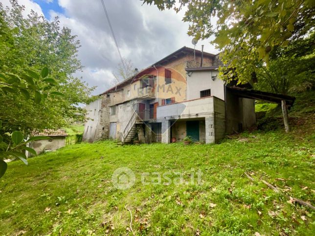 Casa indipendente in residenziale in Località Pavana Teglia 8