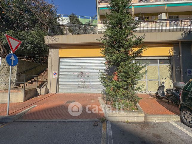 Box/posto auto in residenziale in Via Mignone