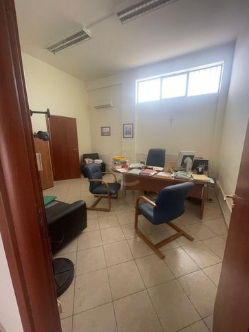 Ufficio in commerciale in Via Landolina 23