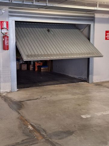 Garage/posto auto in residenziale in Via Volturno