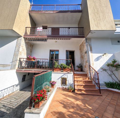 Villetta a schiera in residenziale in Via Conti di Galeria 17