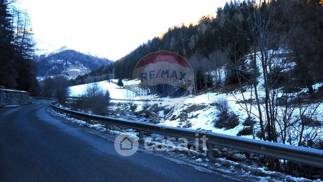 Terreno edificabile in residenziale in Via Statale del Passo Gavia