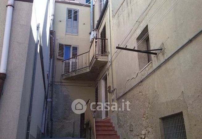 Casa indipendente in residenziale in Via San Giovannello 42