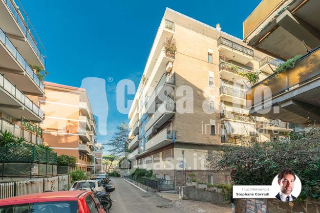 Appartamento in residenziale in Via Fedele Lampertico 7