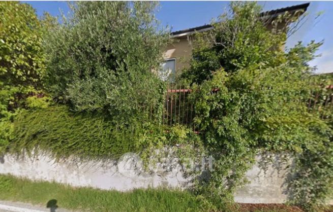 Casa indipendente in residenziale in Contrada Magrano 5