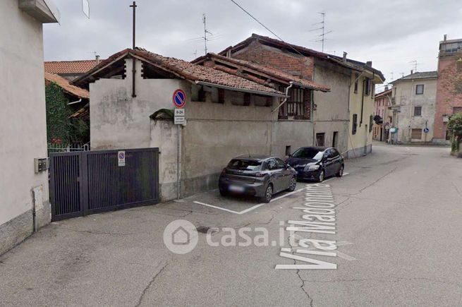 Appartamento in residenziale in Via Madonnina 6