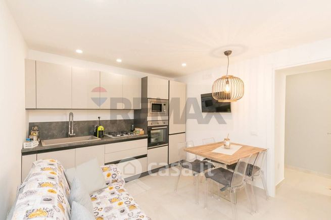Casa bi/trifamiliare in residenziale in Via Arizzi 14