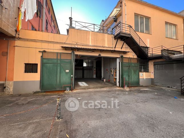 Garage/posto auto in residenziale in Via della Cella 66r