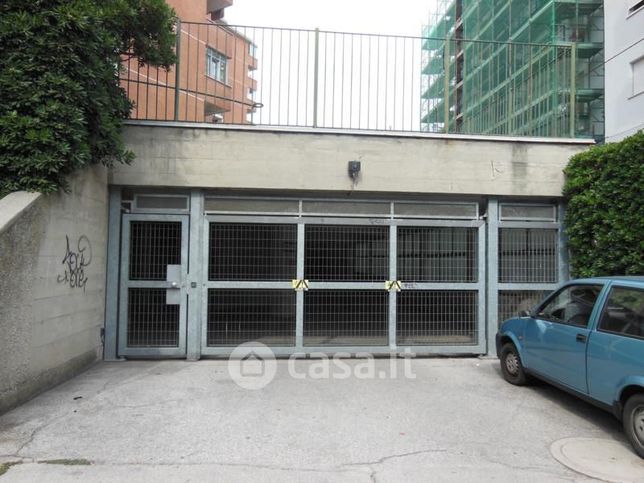 Garage/posto auto in residenziale in 