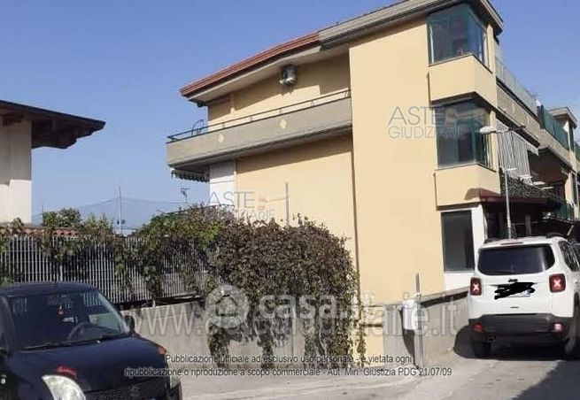 Box/posto auto in residenziale in Via Filettine