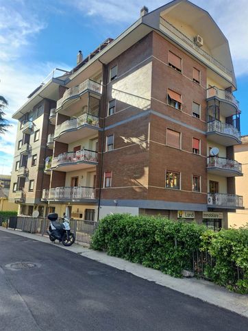 Ufficio in commerciale in Via San Biele 62