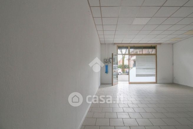 Ufficio in commerciale in 
