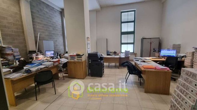 Ufficio in commerciale in Via delle Cateratte 90