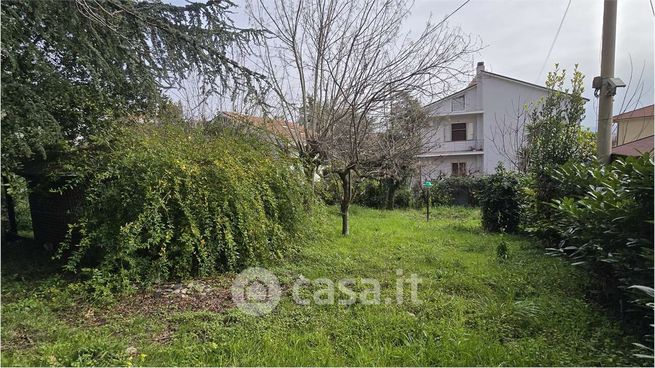 Terreno edificabile in residenziale in Via Fabiani