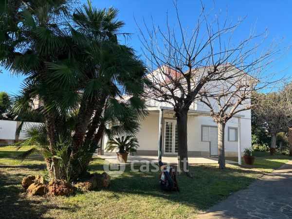 Villa in residenziale in Via Santa Severa 25