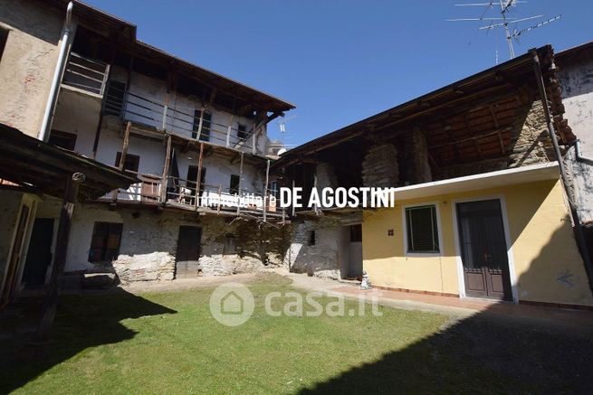 Rustico/casale in residenziale in Via Cristoforo Colombo 3