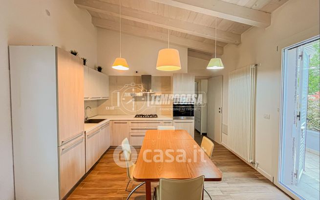 Casa indipendente in residenziale in Via Abruzzi 93