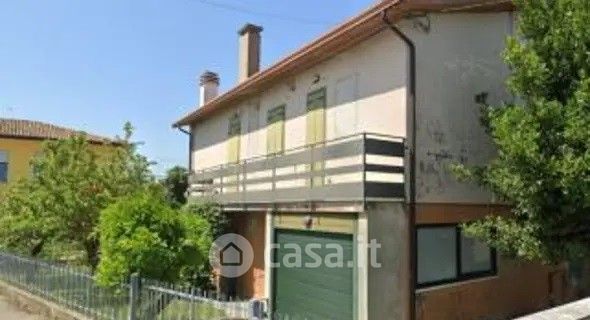 Appartamento in residenziale in Via Pellegrini 25