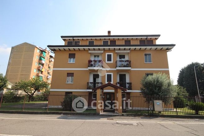 Appartamento in residenziale in Via Girotti 17