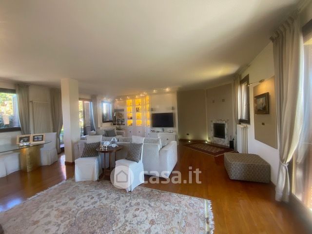 Attico/mansarda in residenziale in 