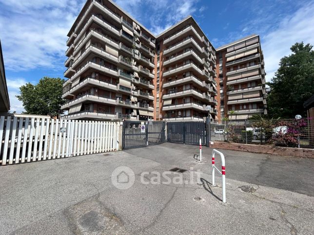 Garage/posto auto in residenziale in Via Fiume Bianco 5