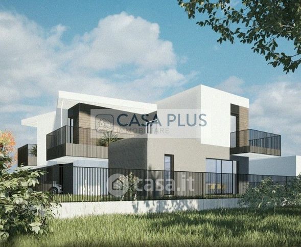 Casa bi/trifamiliare in residenziale in 