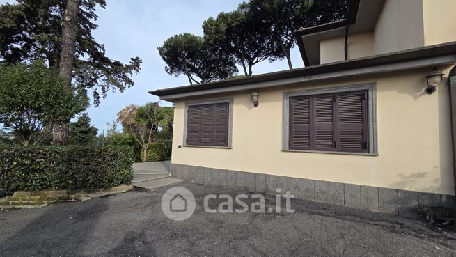 Appartamento in residenziale in Via Nettunense 236