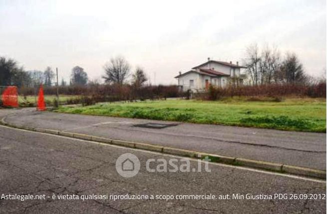 Terreno edificabile in residenziale in Via Don Romolo Tressino