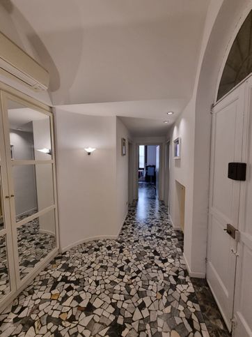 Appartamento in residenziale in ContrÃ  Paolo Lioy 10