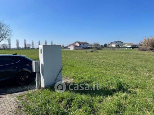 Terreno agricolo in commerciale in Via Don Astolfi