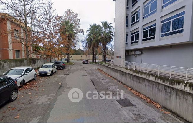 Box/posto auto in residenziale in Viale Pindaro