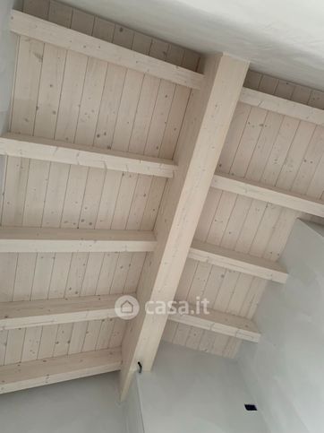 Casa bi/trifamiliare in residenziale in Via Vittorio Arici