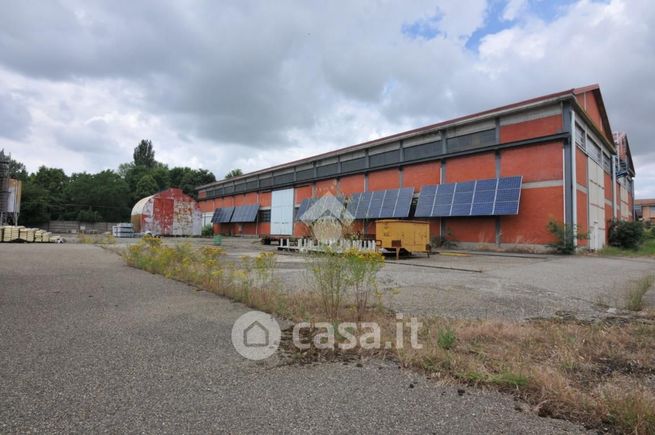 Capannone in commerciale in Via Nuova 16