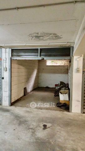 Box/posto auto in residenziale in Via Sterope 62