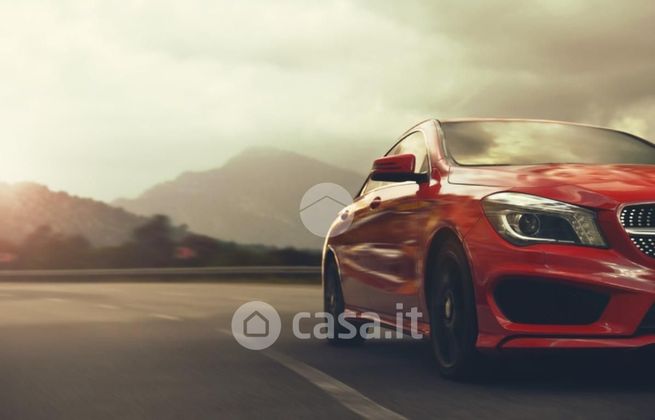 Box/posto auto in residenziale in Viale Gottardo 34