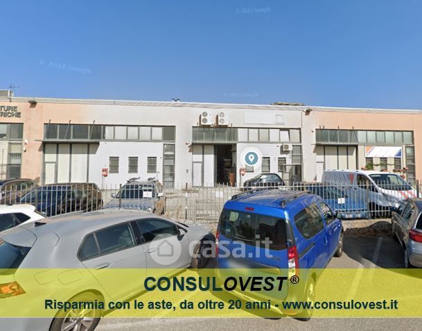 Capannone in commerciale in Via I Maggio 9