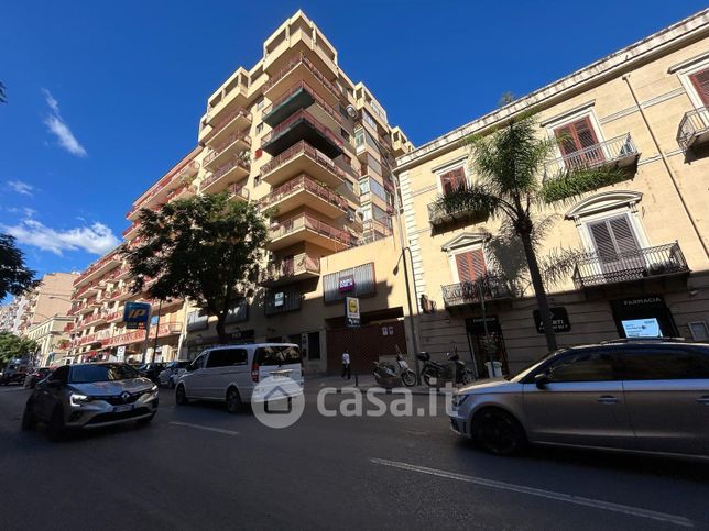 Ufficio in commerciale in Corso Calatafimi 419