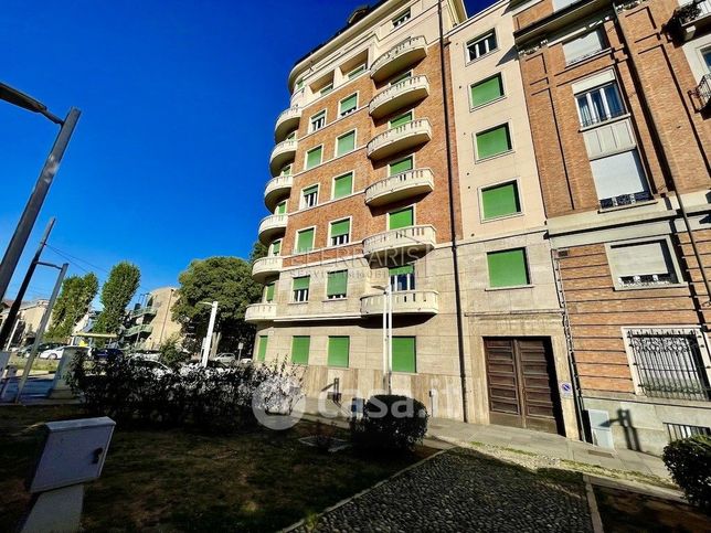 Box/posto auto in residenziale in Corso Mediterraneo 150