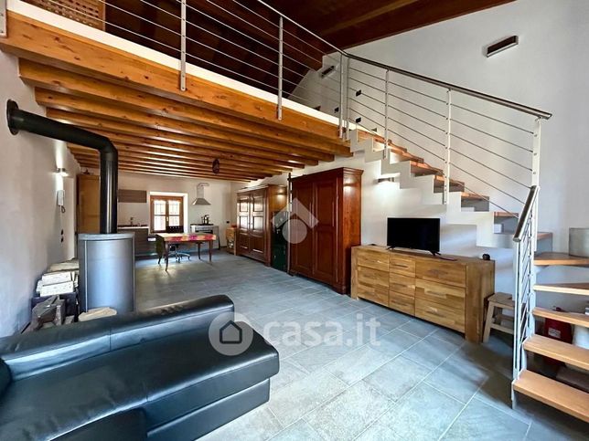 Appartamento in residenziale in Via Zuccano 8