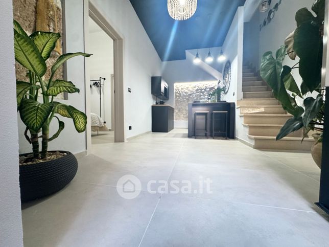 Casa indipendente in residenziale in Cortile Romeo 4