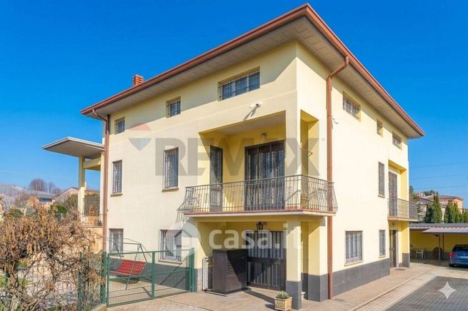 Villa in residenziale in Via Adelaide Ristori 12