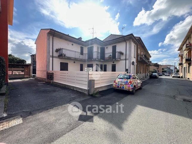 Appartamento in residenziale in Via Mezzana 46