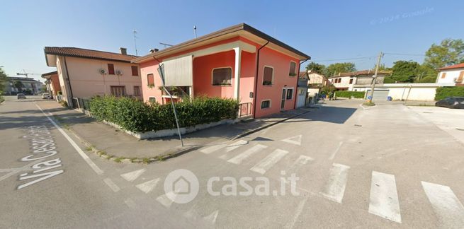 Casa indipendente in residenziale in Via Cesare Battisti 18