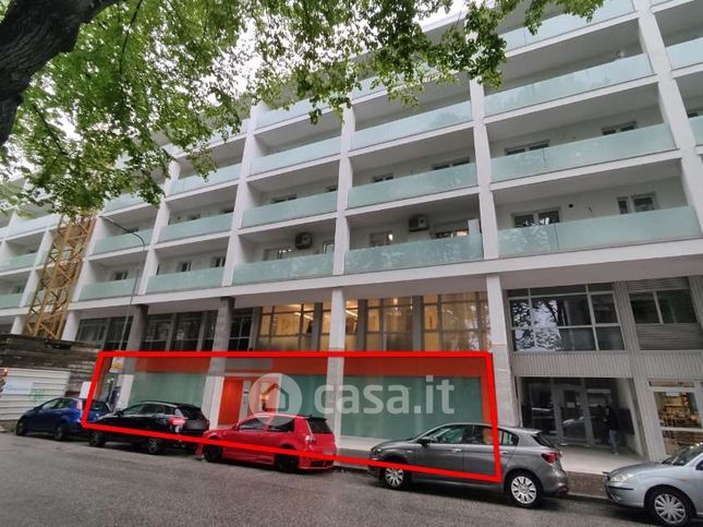 Ufficio in commerciale in Viale Giuseppe Duodo