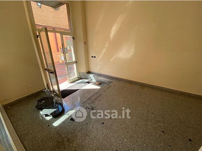 Ufficio in commerciale in Via Spartaco Lavagnini